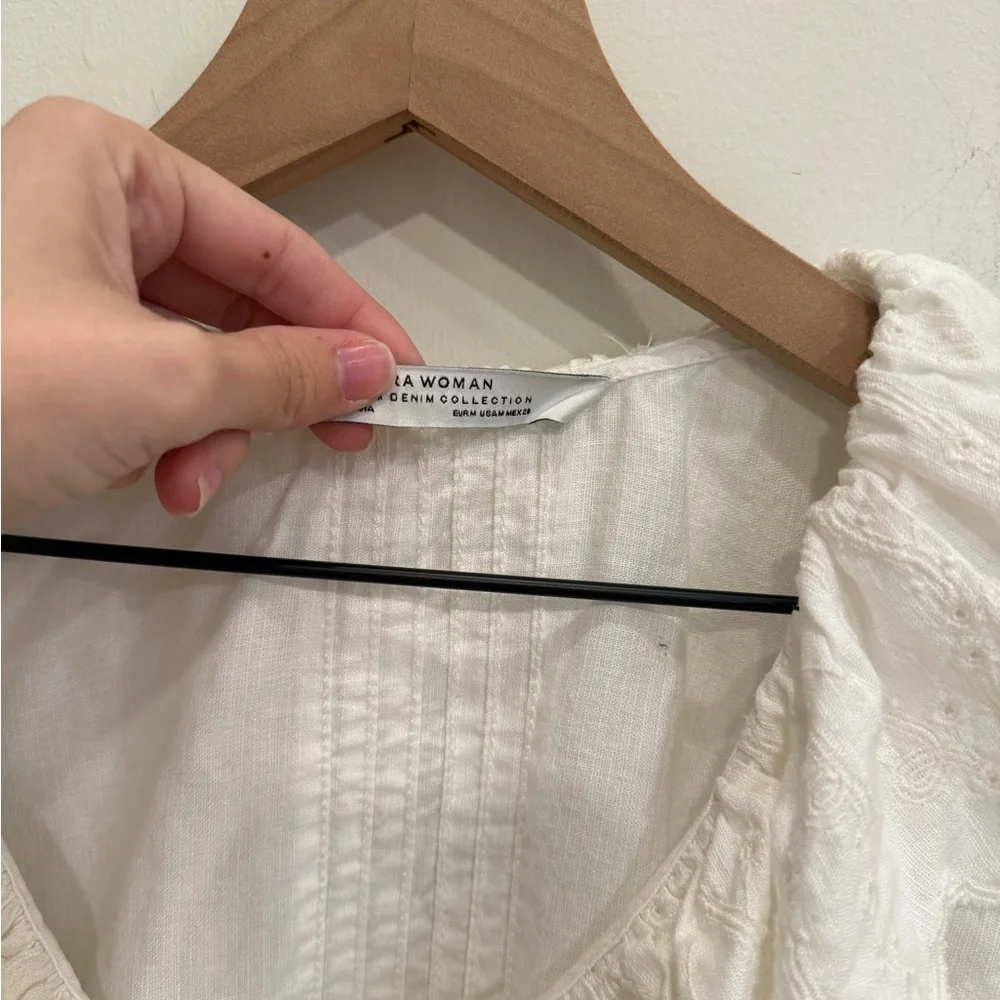 Zara White Ruffled Blouse - Picture 2 of 4